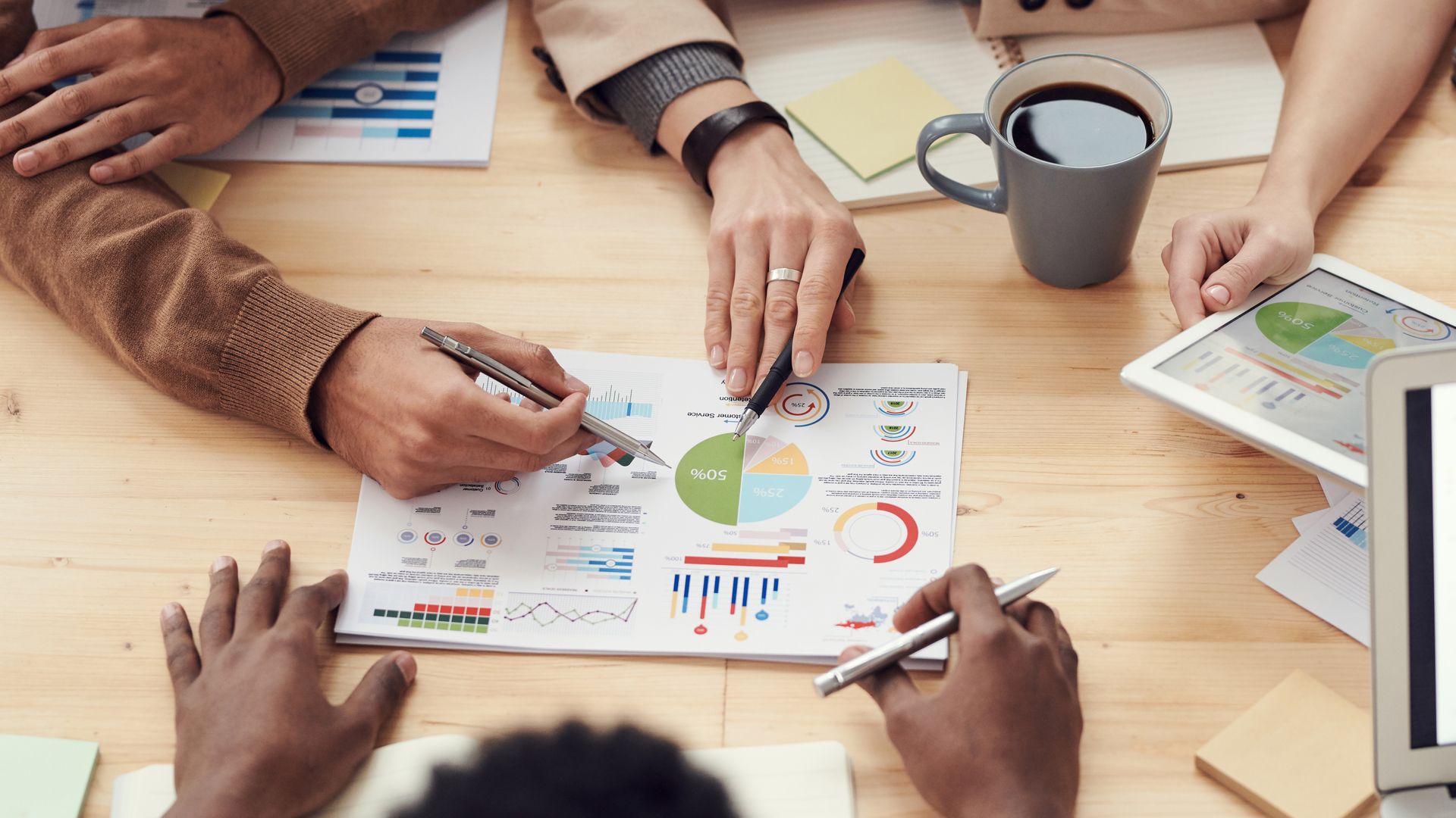 HR leaders using workforce intelligence and administration tools